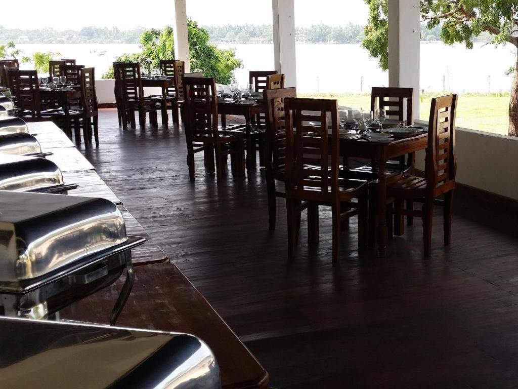 Naaval Hotel Batticaloa Eksteriør bilde