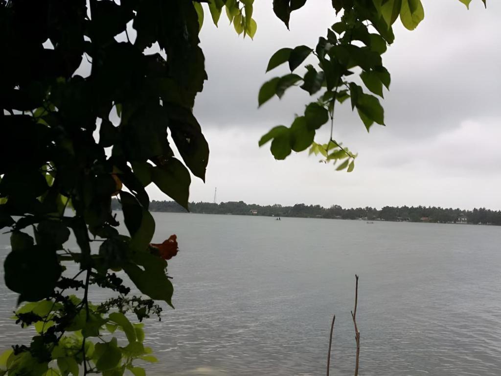 Naaval Hotel Batticaloa Eksteriør bilde