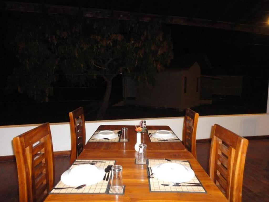 Naaval Hotel Batticaloa Eksteriør bilde