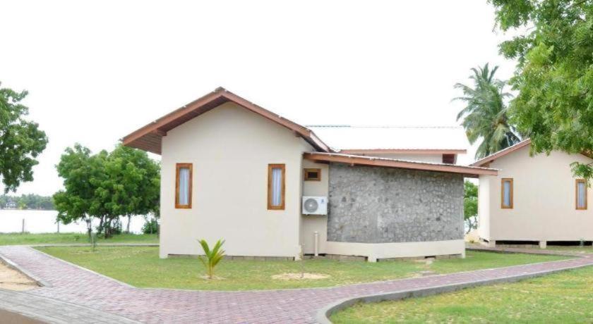 Naaval Hotel Batticaloa Eksteriør bilde