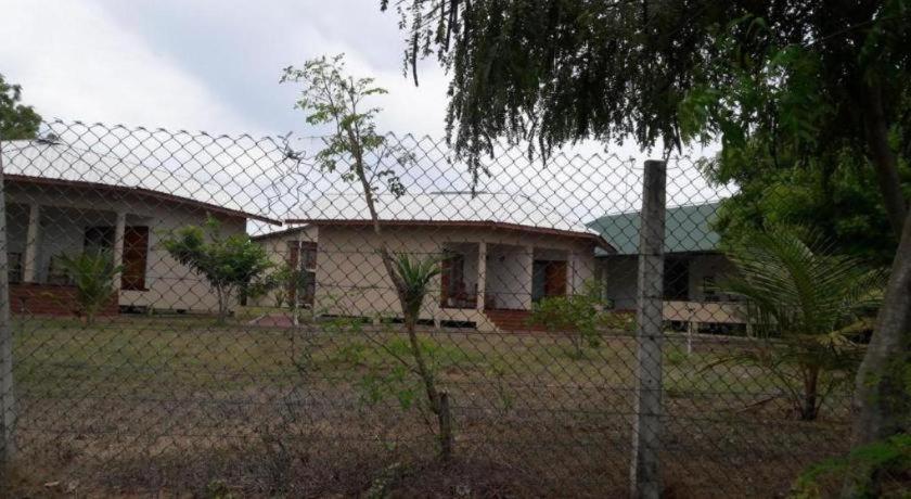 Naaval Hotel Batticaloa Eksteriør bilde