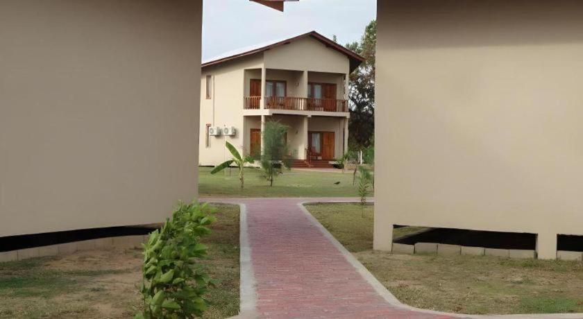 Naaval Hotel Batticaloa Eksteriør bilde