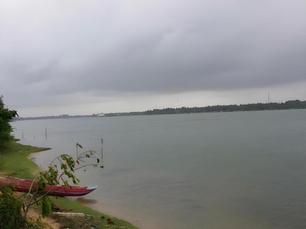 Naaval Hotel Batticaloa Eksteriør bilde