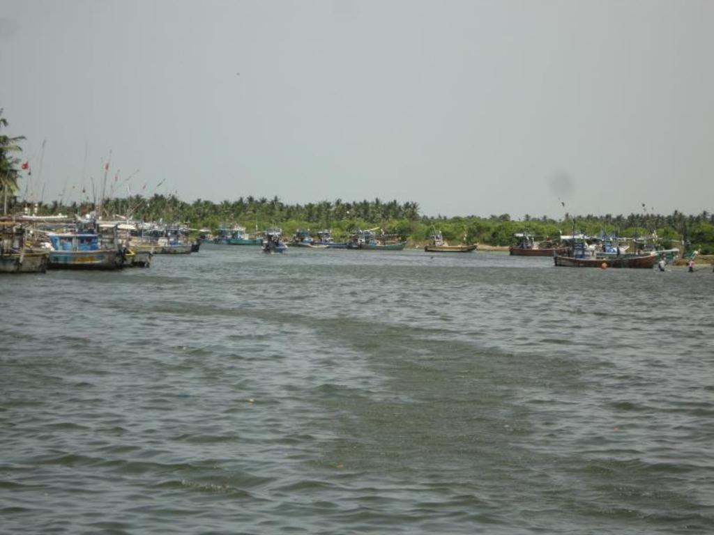 Naaval Hotel Batticaloa Eksteriør bilde