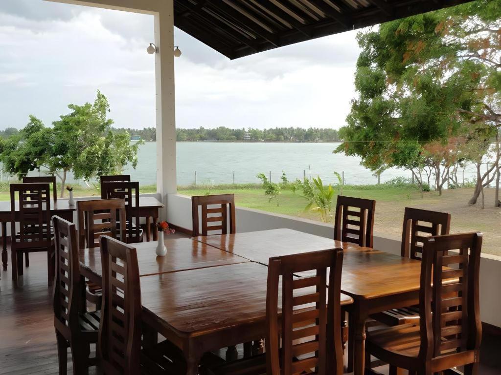 Naaval Hotel Batticaloa Eksteriør bilde