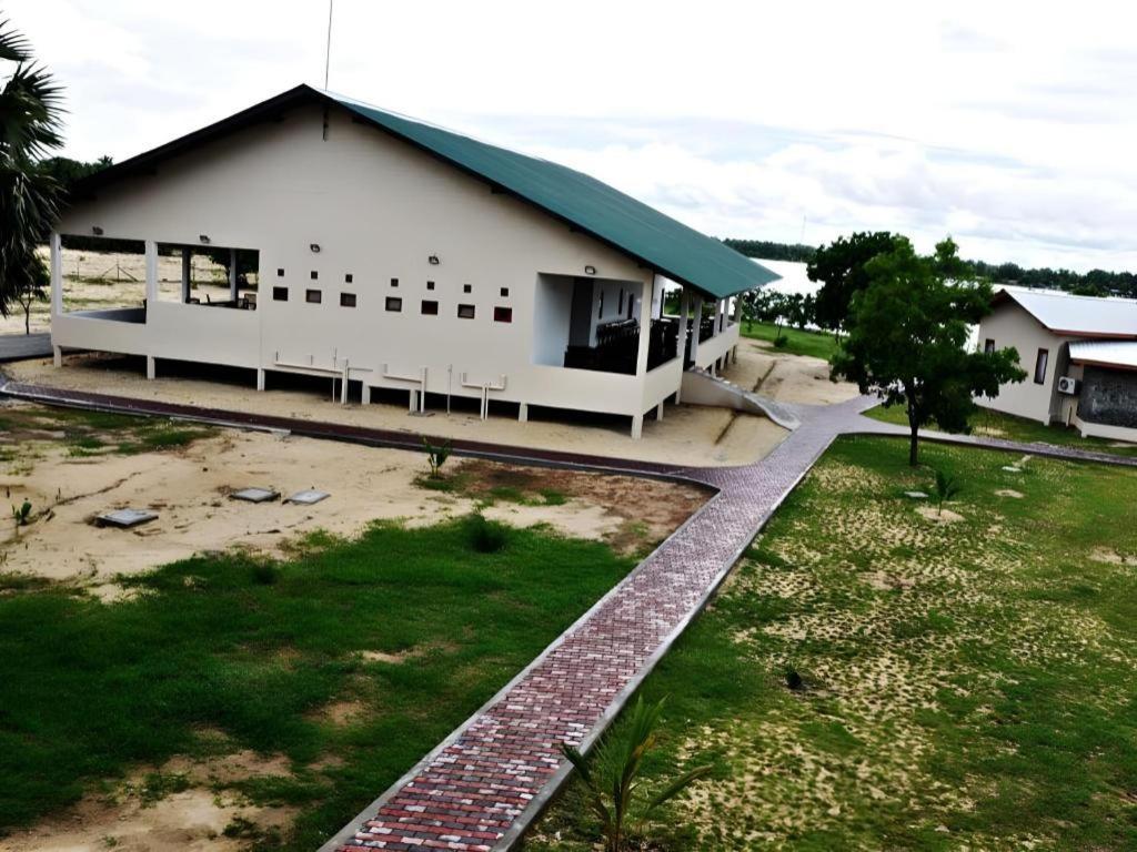 Naaval Hotel Batticaloa Eksteriør bilde